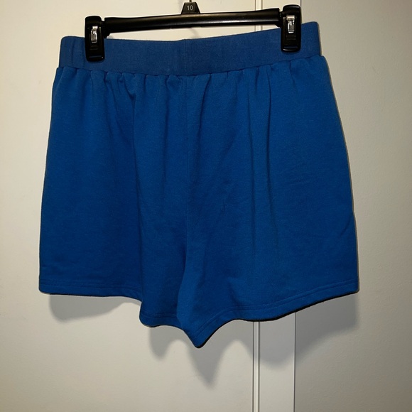 Amazon Basic Short in Blue - Picture 2 of 3